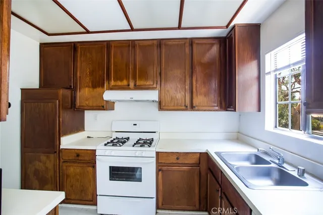 $2,980 | 3261 Sawtelle Boulevard, Unit 104, Los Angeles, CA 90066