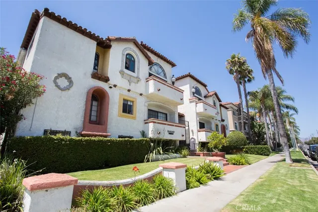 $2,980 | 3261 Sawtelle Boulevard, Unit 104, Los Angeles, CA 90066