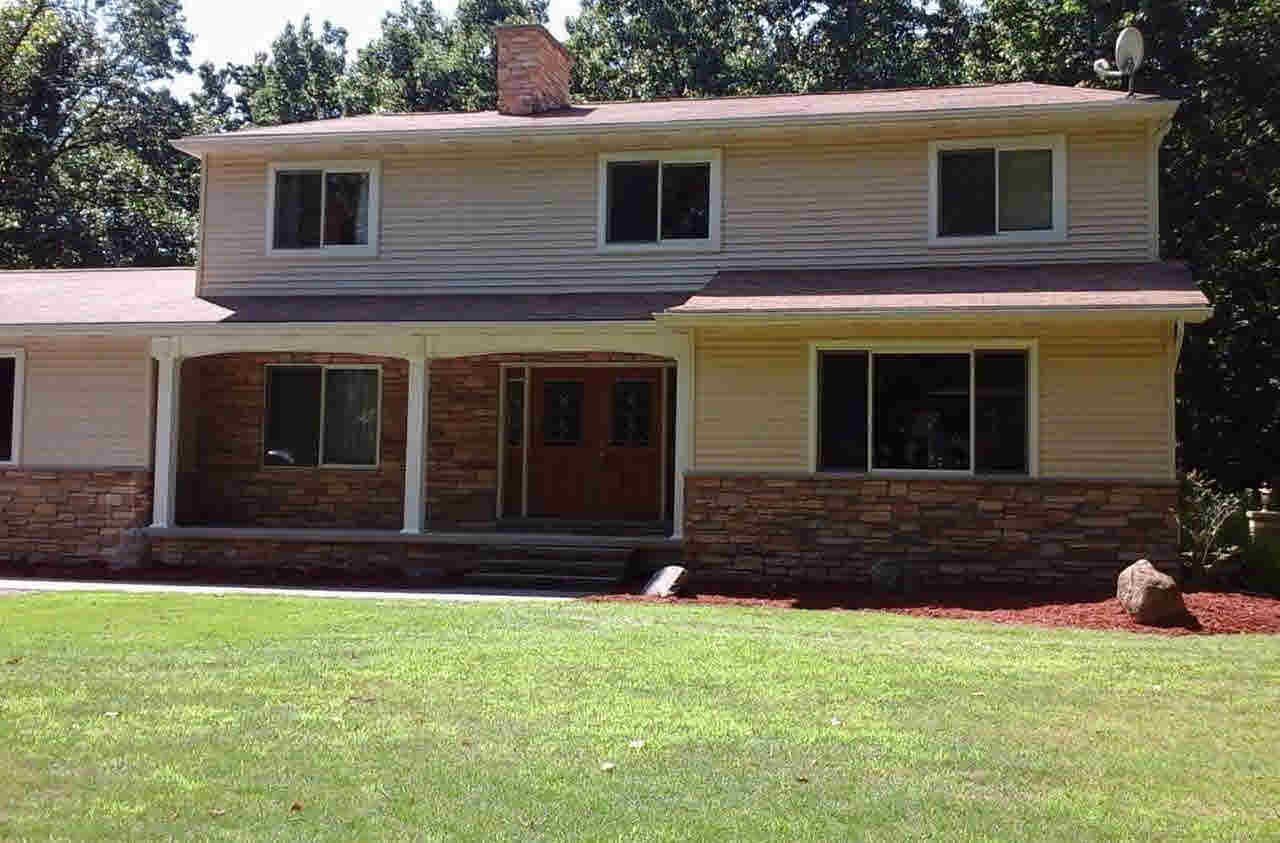 9393 Mabley Hill Road Fenton, MI 48430 - Photo 3 of 90 21209940-2.JPG