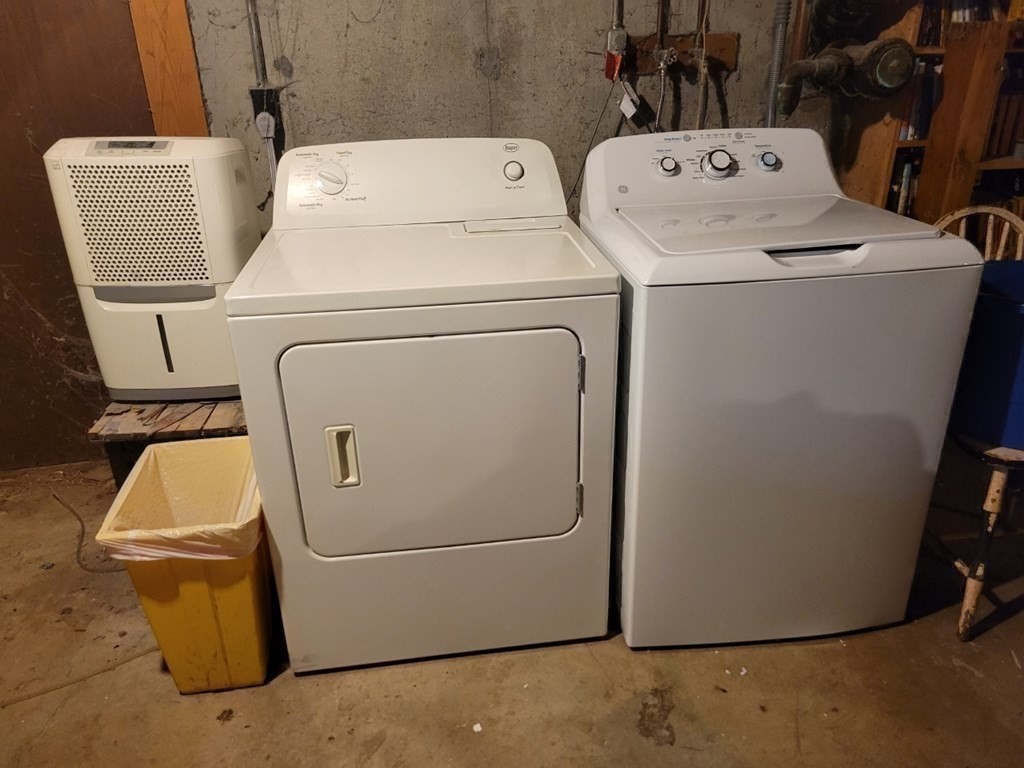 38 Bigelow Road Lancaster, MA 01523 - Photo 21 of 26 a utility room with dryer and washer
