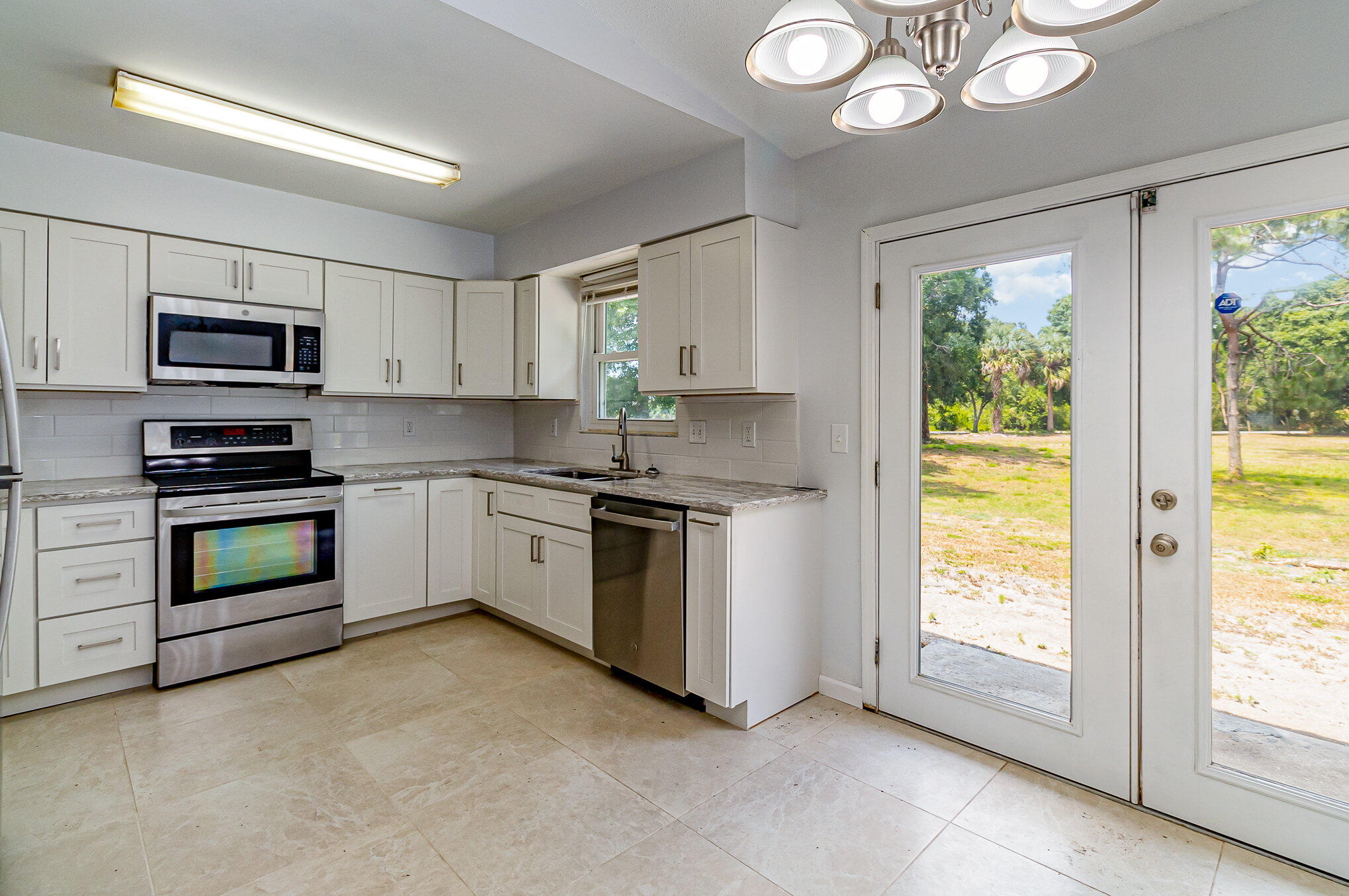 971 Gulfport Road Southeast Palm Bay, FL 32909 - Photo 9 of 23 014_i77a2204-edit