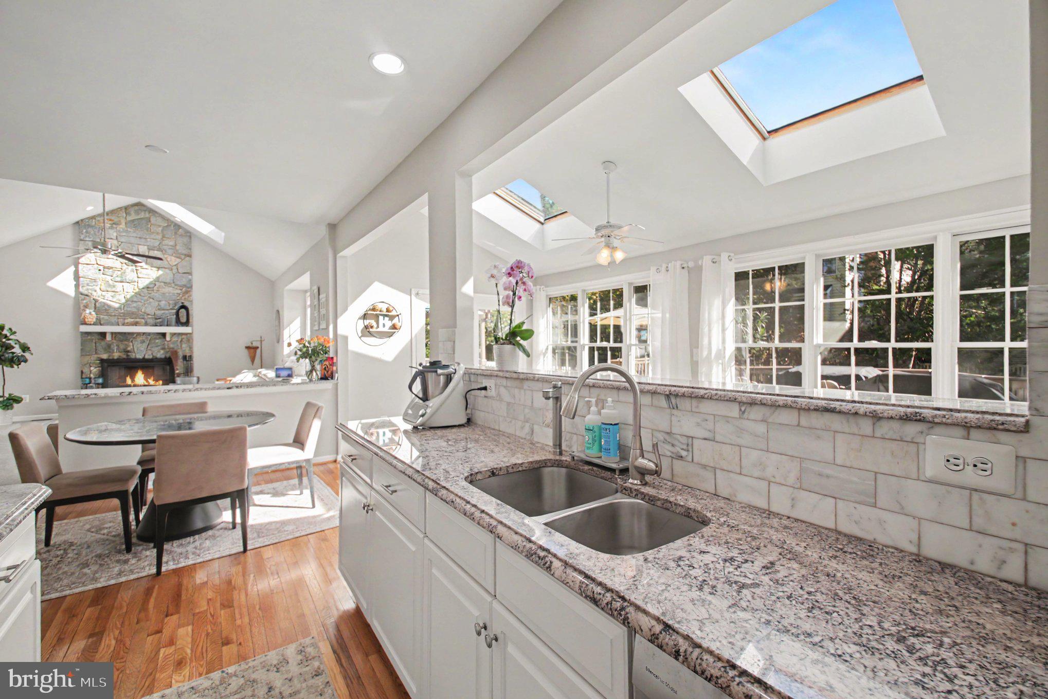 1319 Gatesmeadow Way Reston, VA 20194 - Photo 11 of 46 Gallery Image 11