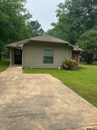 $1,095 | 129 Mure Street, Big Sandy, TX 75755
