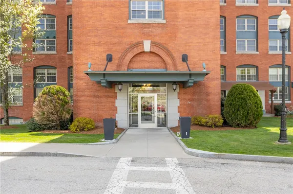 $499,000 | 1 Tupperware Drive, Unit 244, North Smithfield, RI 02896