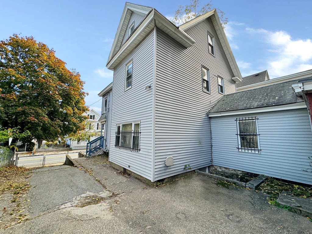 91 Butler Street Lawrence, MA 01841 - Photo 8 of 24 Gallery Image 8