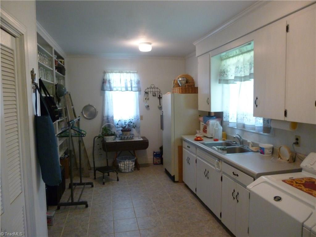 1476 Barker Road Roaring River, NC 28669 - Photo 13 of 29 Utility Room.