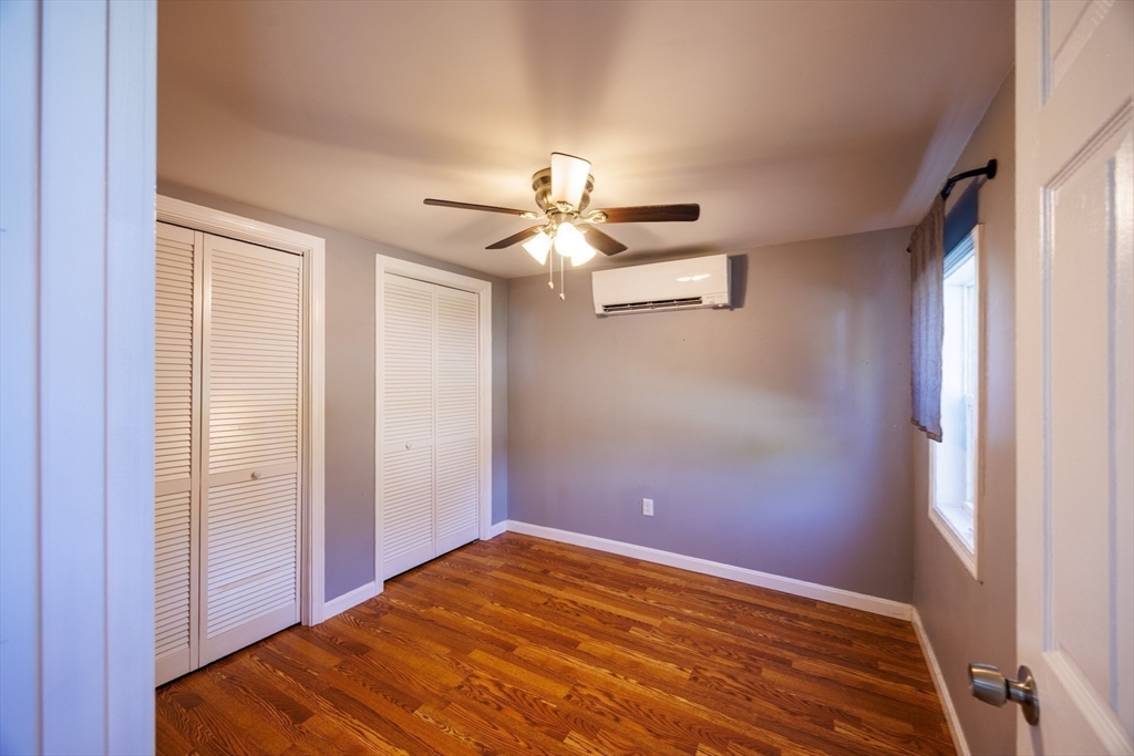 8 Freeman Avenue Webster, MA 01570 - Photo 14 of 24