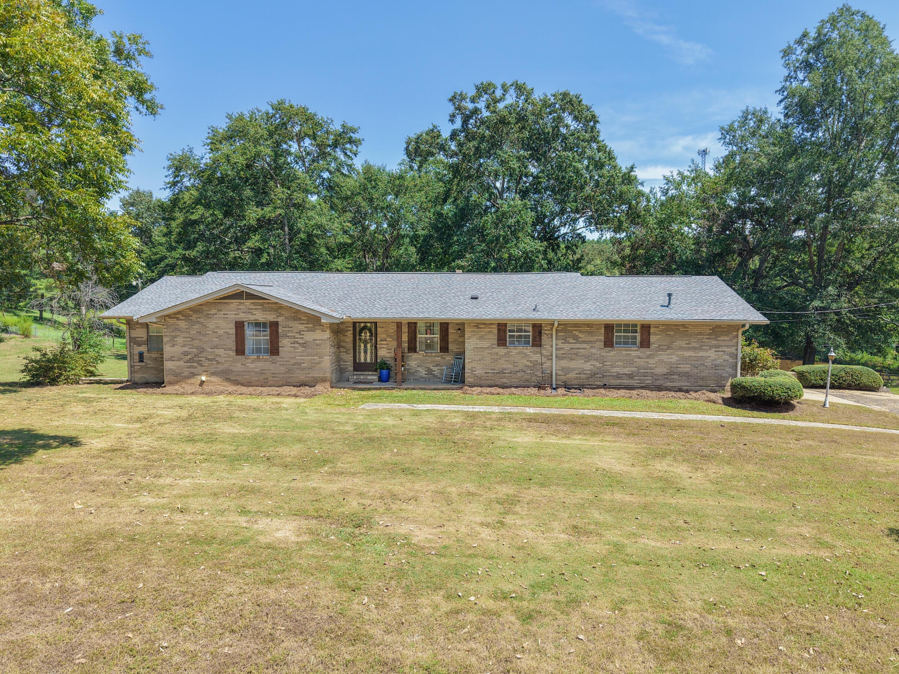 1636 Oak Hill Road Tupelo, MS 38866 - Photo 1 of 54 Gallery Image 1