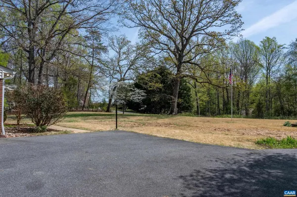$449,900 | 6709 Spring Hill Road, Ruckersville, VA 22968