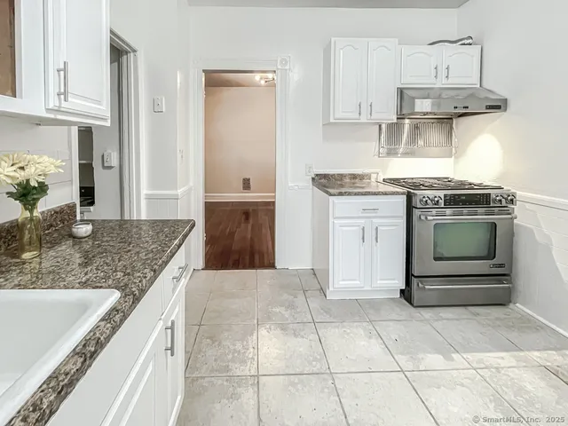 $2,200 | 517 Brooks Street, Bridgeport, CT 06608