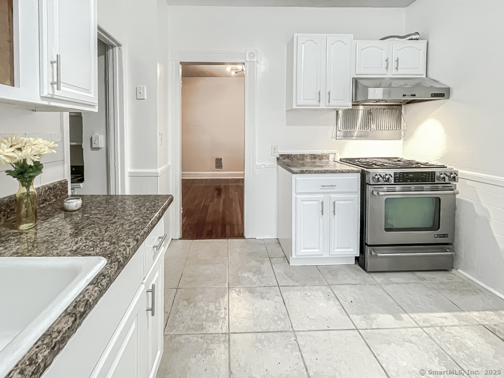 Eat-In Kitchen with Pantry