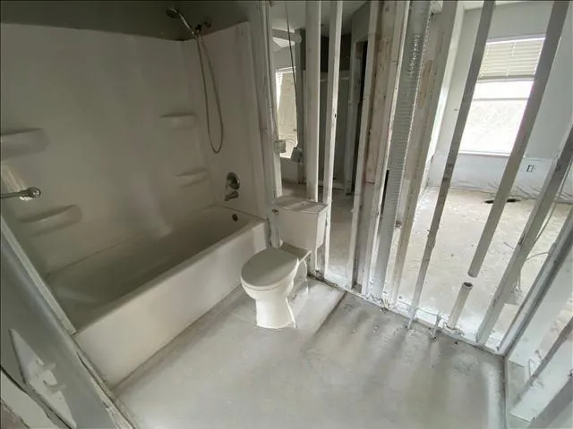 $219,900 | 8547 North Robinhood Avenue, Kansas City, MO 64154