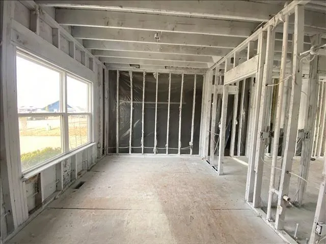 $219,900 | 8547 North Robinhood Avenue, Kansas City, MO 64154