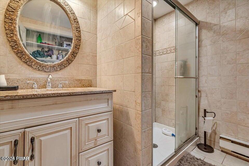 809 Rimrock Court Hawley, PA 18428 - Photo 26 of 44