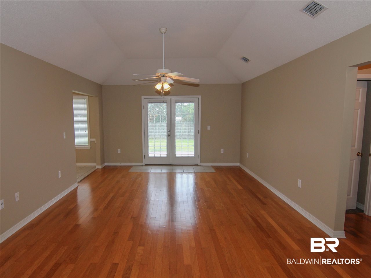 212 Sagebrush Loop Fairhope, AL 36532 - Photo 2 of 19 Grerat Room