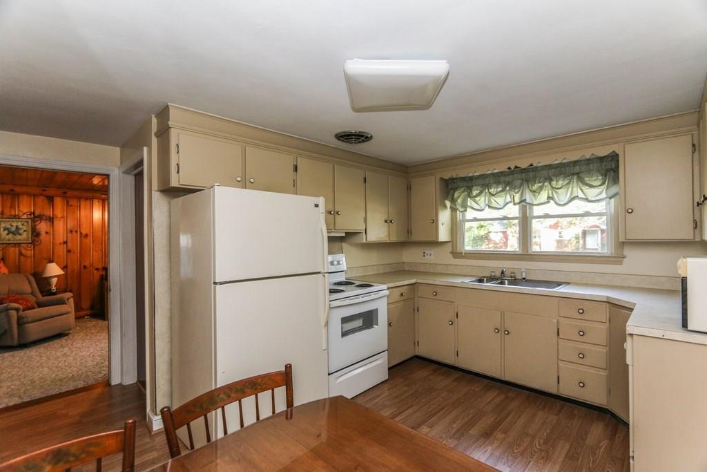 70 Jeffrey Road Springfield, MA 01119 - Photo 11 of 29