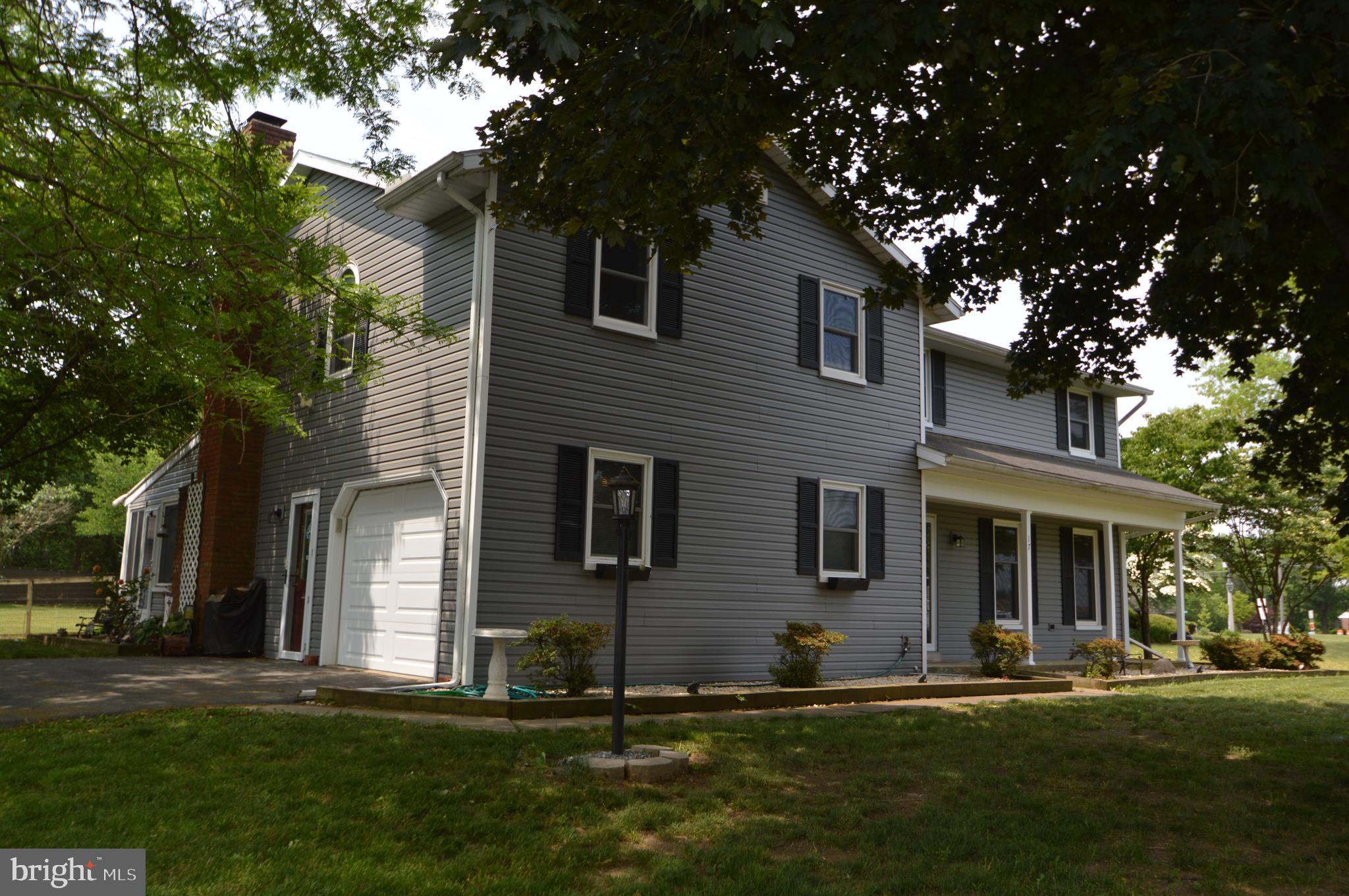 17 Fairland Road Manheim, PA 17545 - Photo 4 of 35 Gallery Image 4