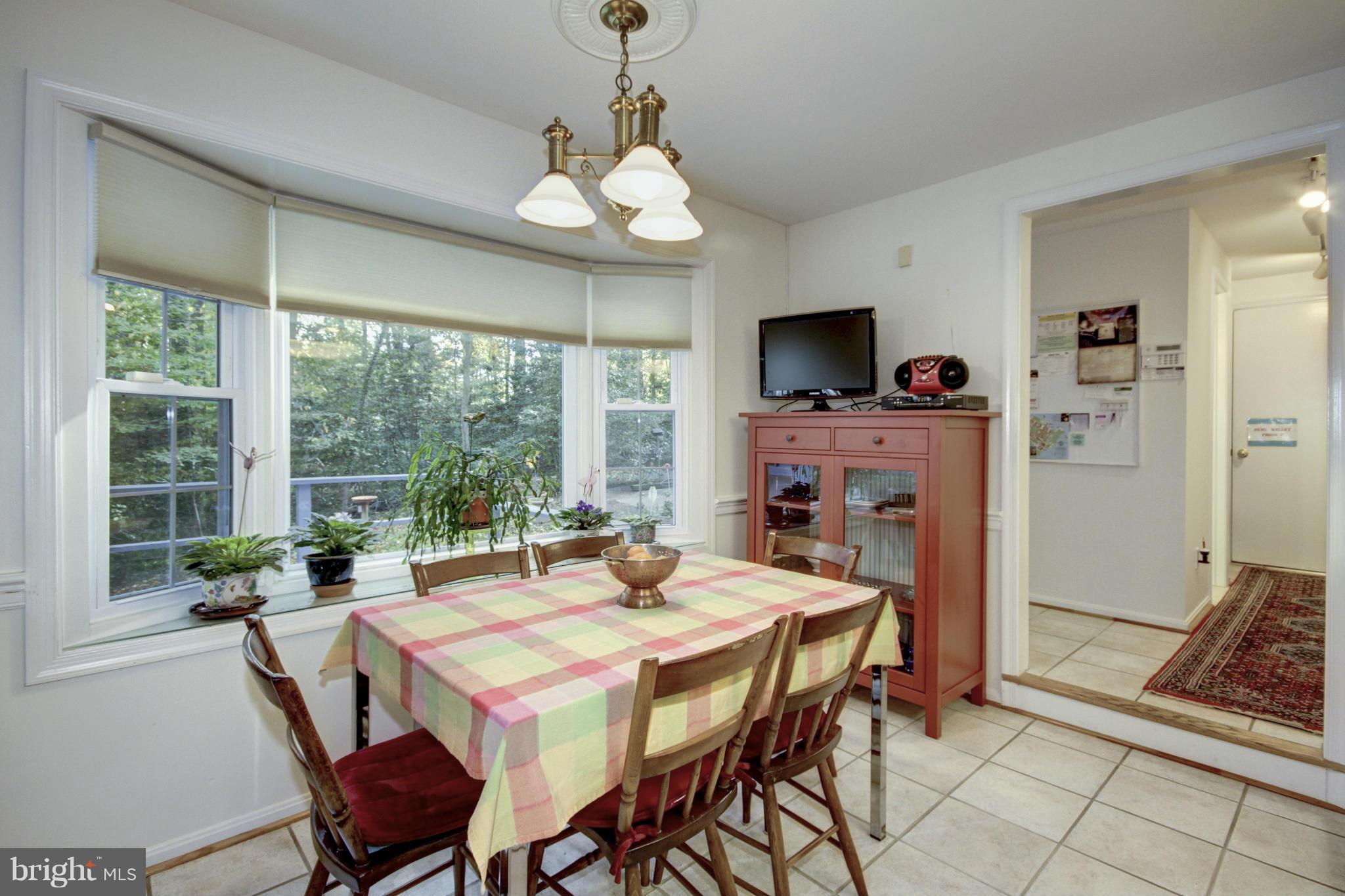 605 Shore Acres Road Arnold, MD 21012 - Photo 5 of 30 Eat in Kitchen