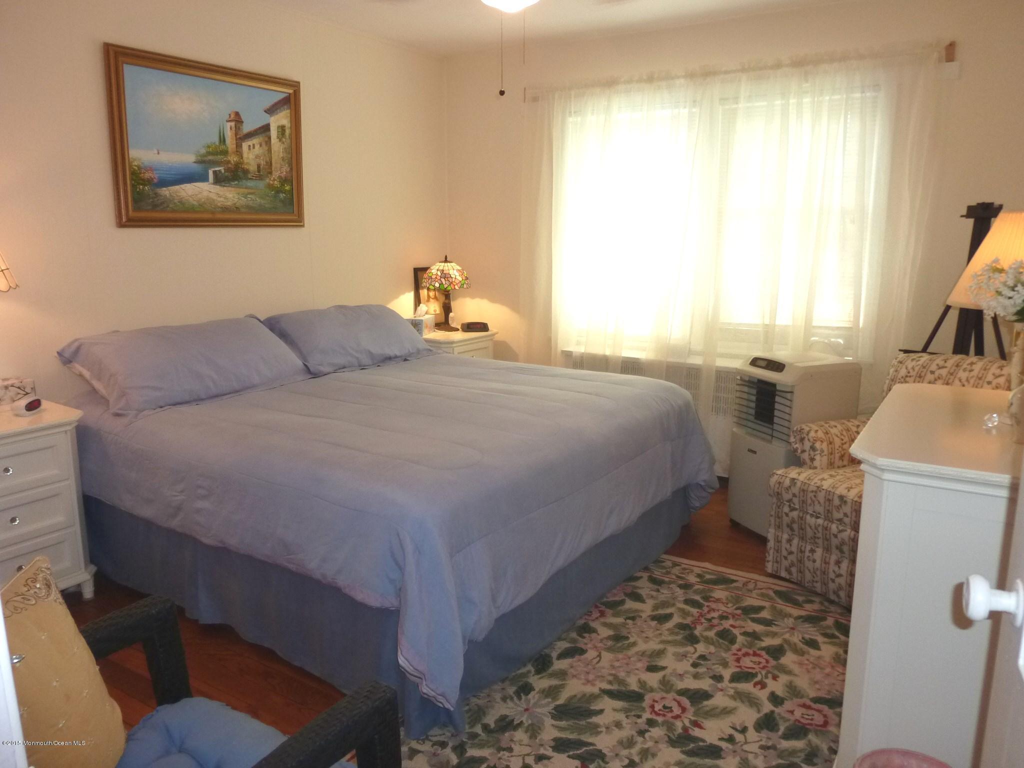 38 Pinckney Road, Unit D Red Bank, NJ 07701 - Photo 11 of 31 Master Bedroom