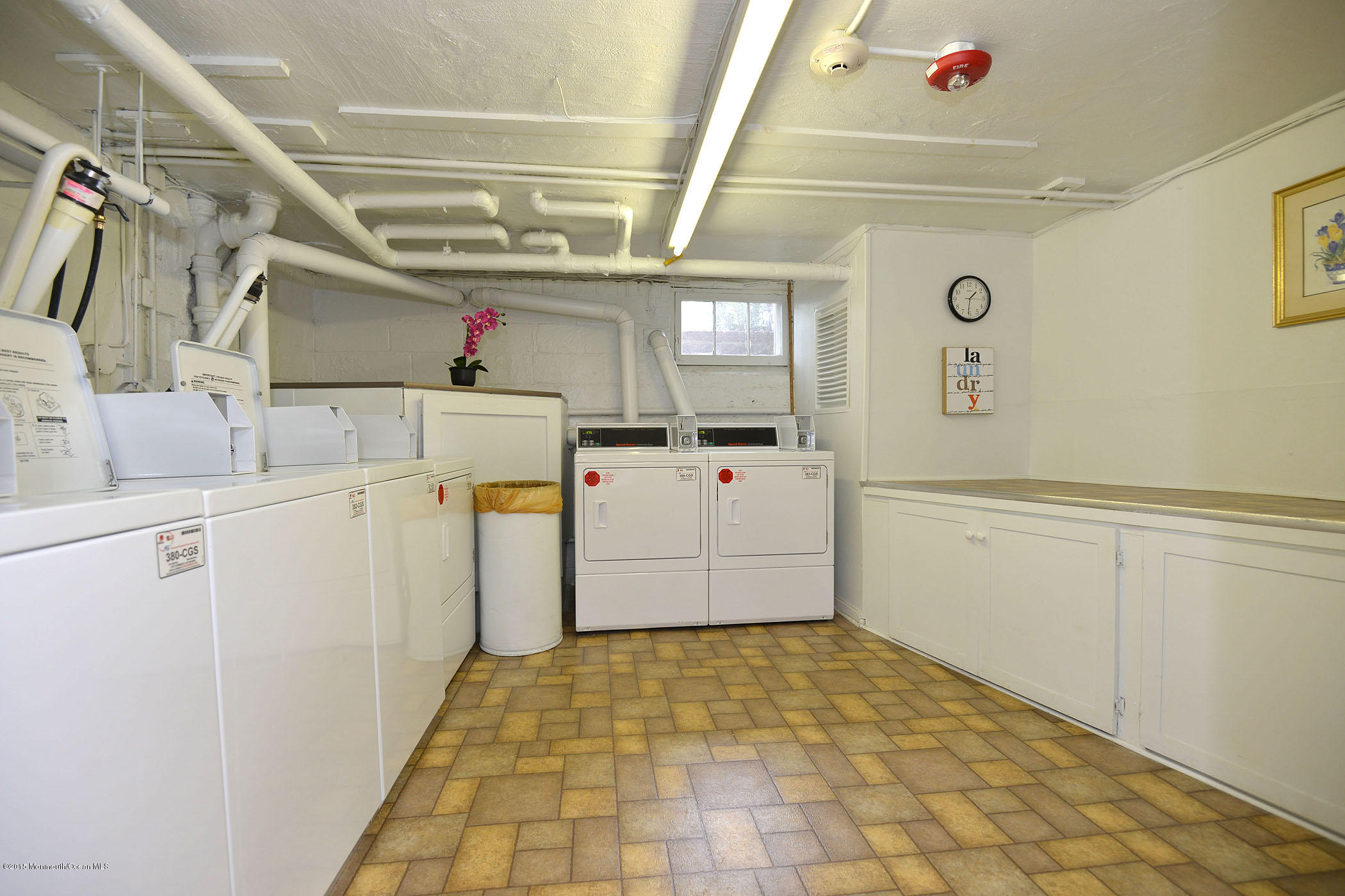38 Pinckney Road, Unit D Red Bank, NJ 07701 - Photo 18 of 31 Common Area Laundry