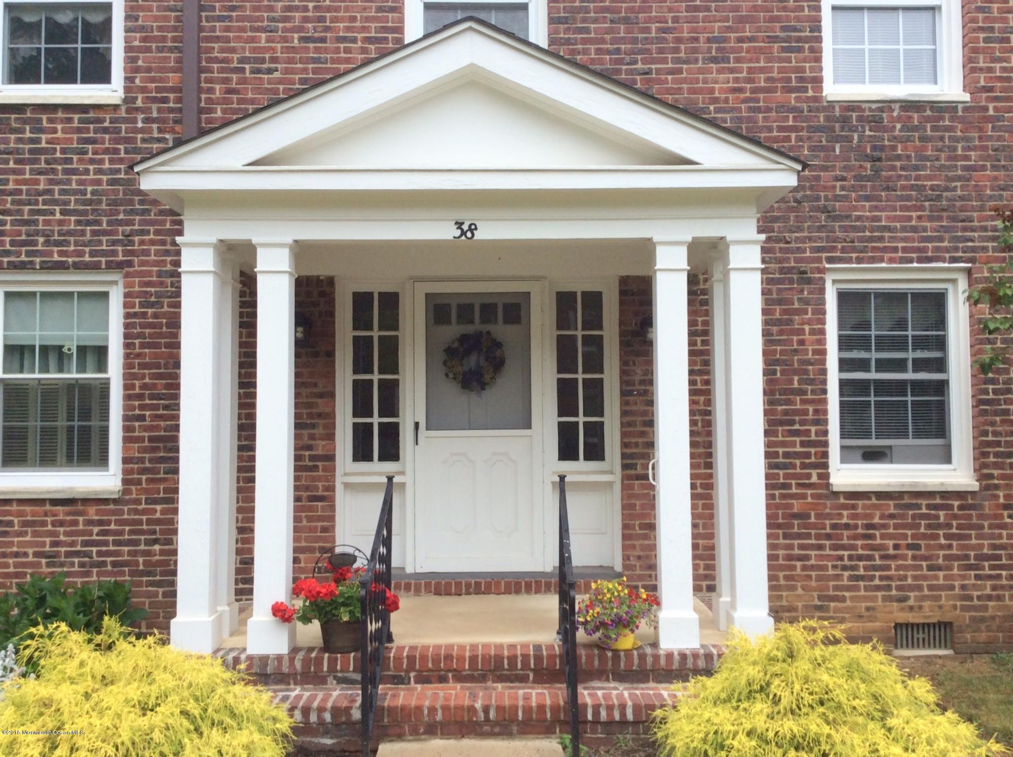 38 Pinckney Road, Unit D Red Bank, NJ 07701 - Photo 2 of 31 38D Pinckney Road