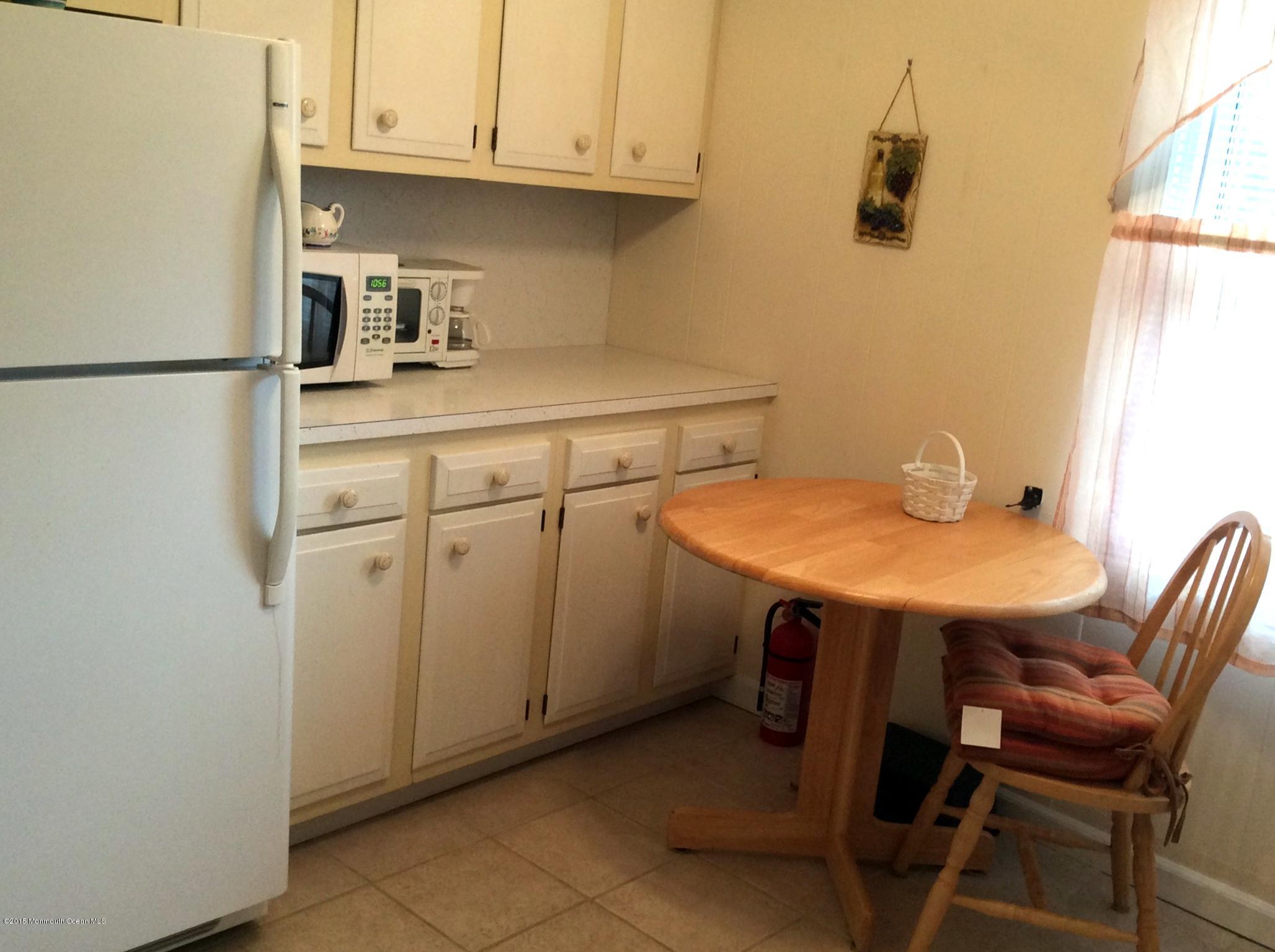 38 Pinckney Road, Unit D Red Bank, NJ 07701 - Photo 9 of 31 Ceramic Tile Floor