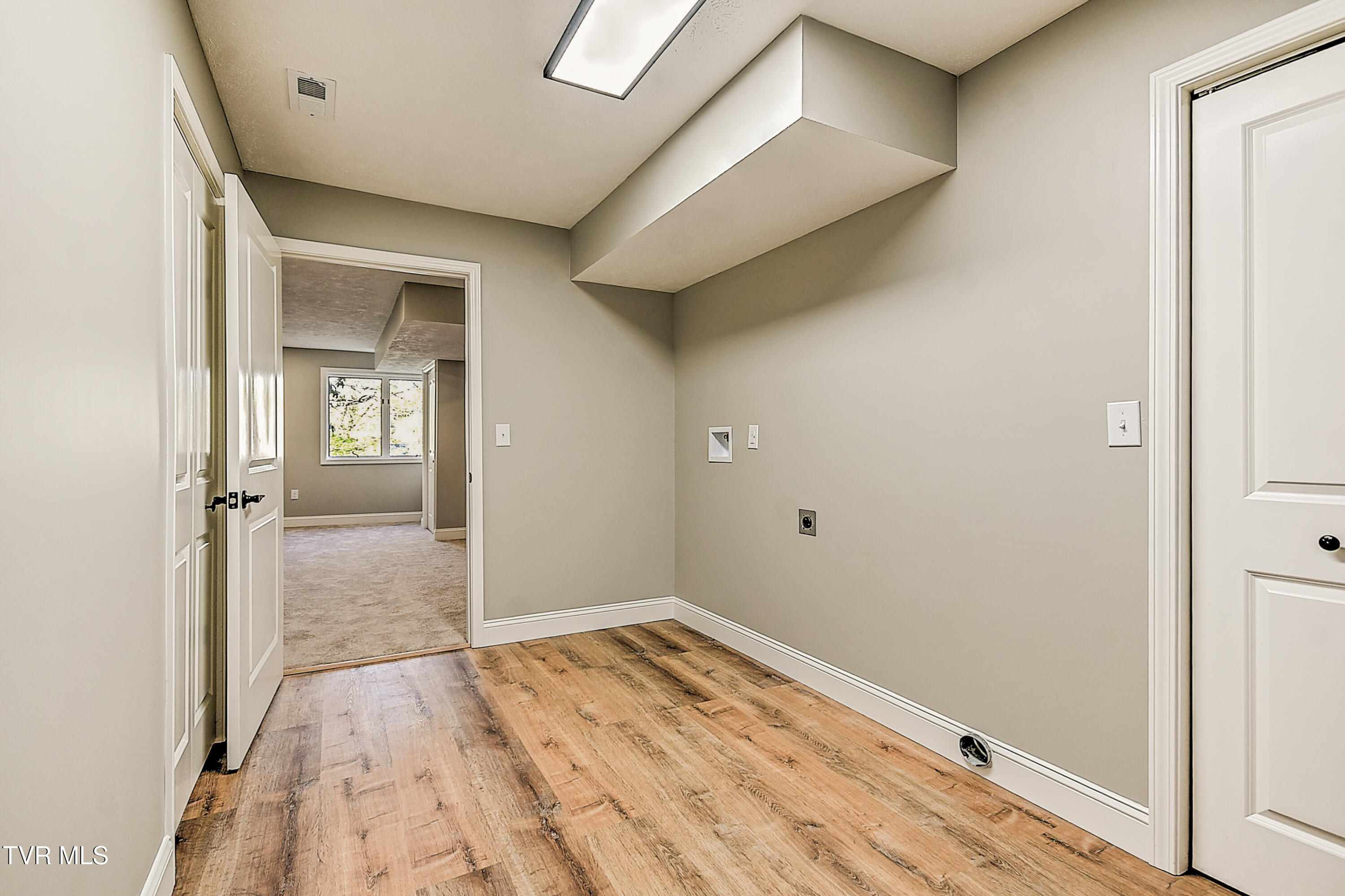 112 Hidden Valley Road Bristol, TN 37620 - Photo 55 of 74 112 Hidden Valley KB-61