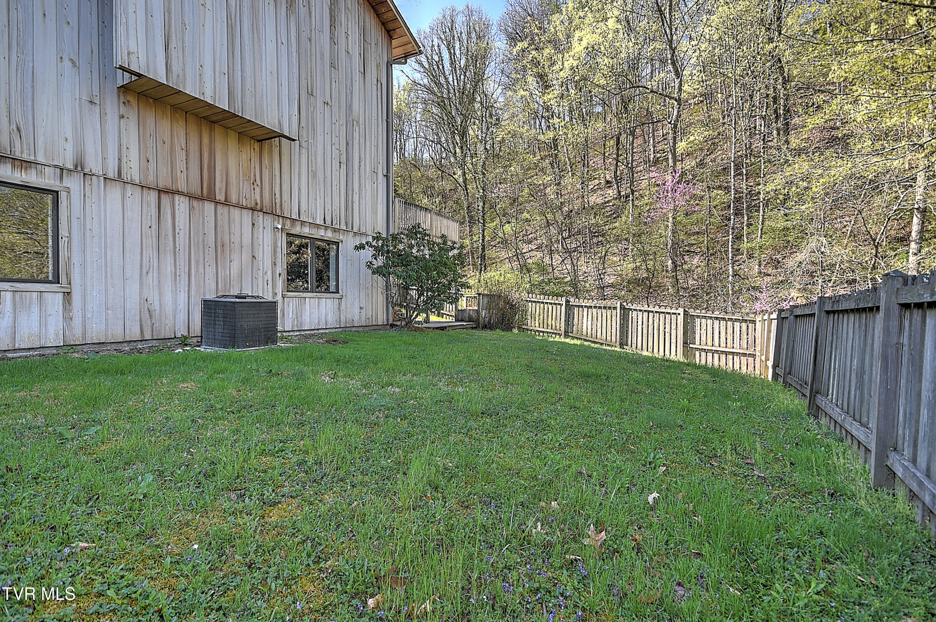 112 Hidden Valley Road Bristol, TN 37620 - Photo 64 of 74 112 Hidden Valley KB-69