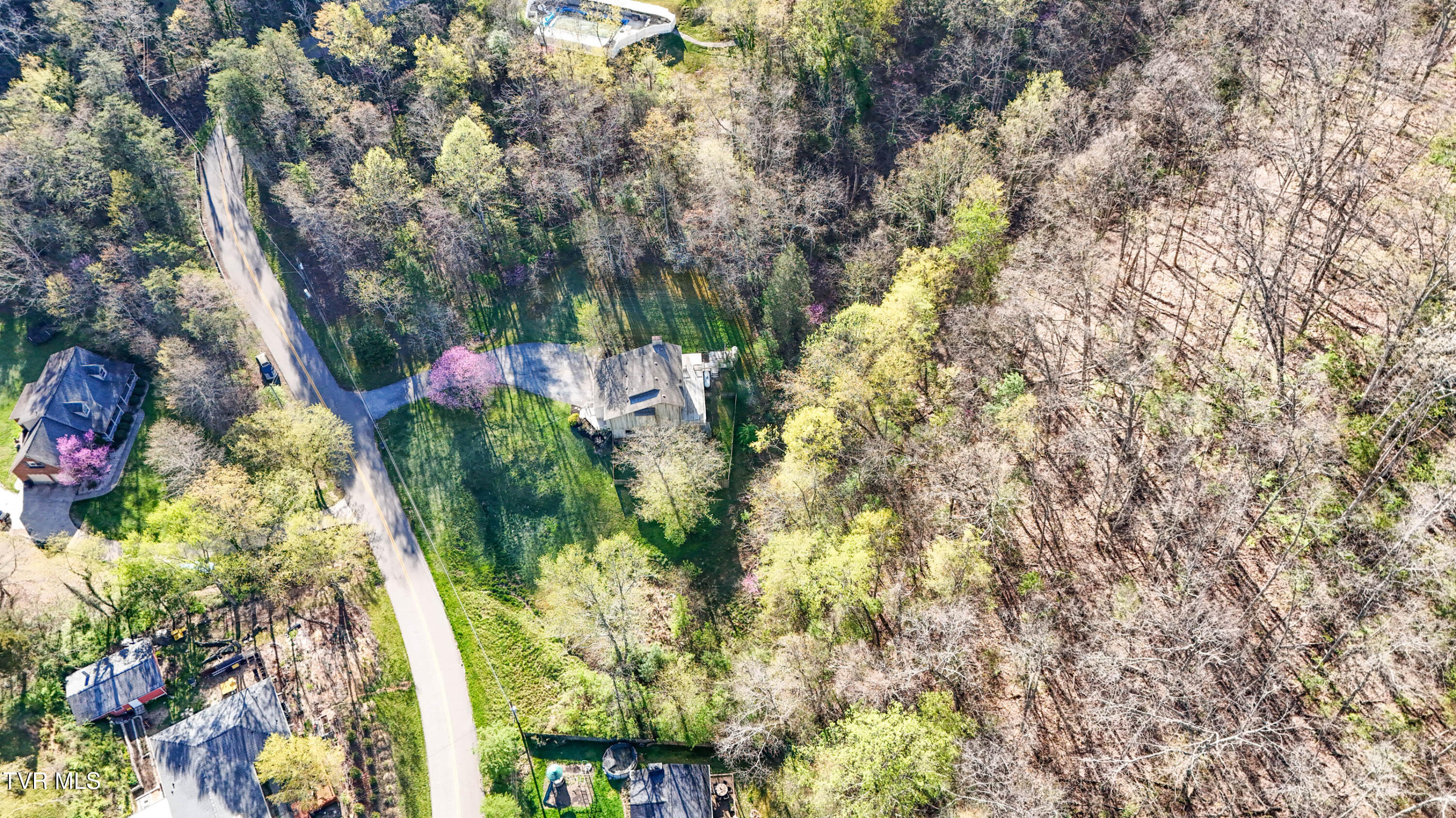 112 Hidden Valley Road Bristol, TN 37620 - Photo 73 of 74 112 Hidden Valley Rd Drone-18