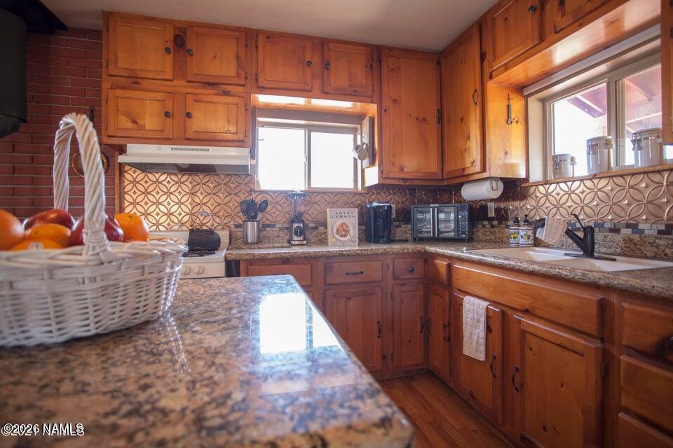 3106 East Funnel Road Williams, AZ 86046 - Photo 7 of 38 20210528000129918732000000-o