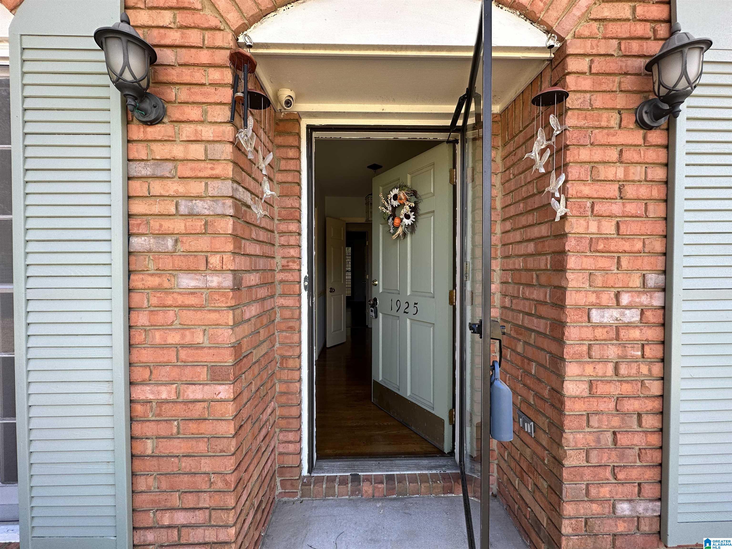 1925 Winewood Road Birmingham, AL 35215 - Photo 5 of 34