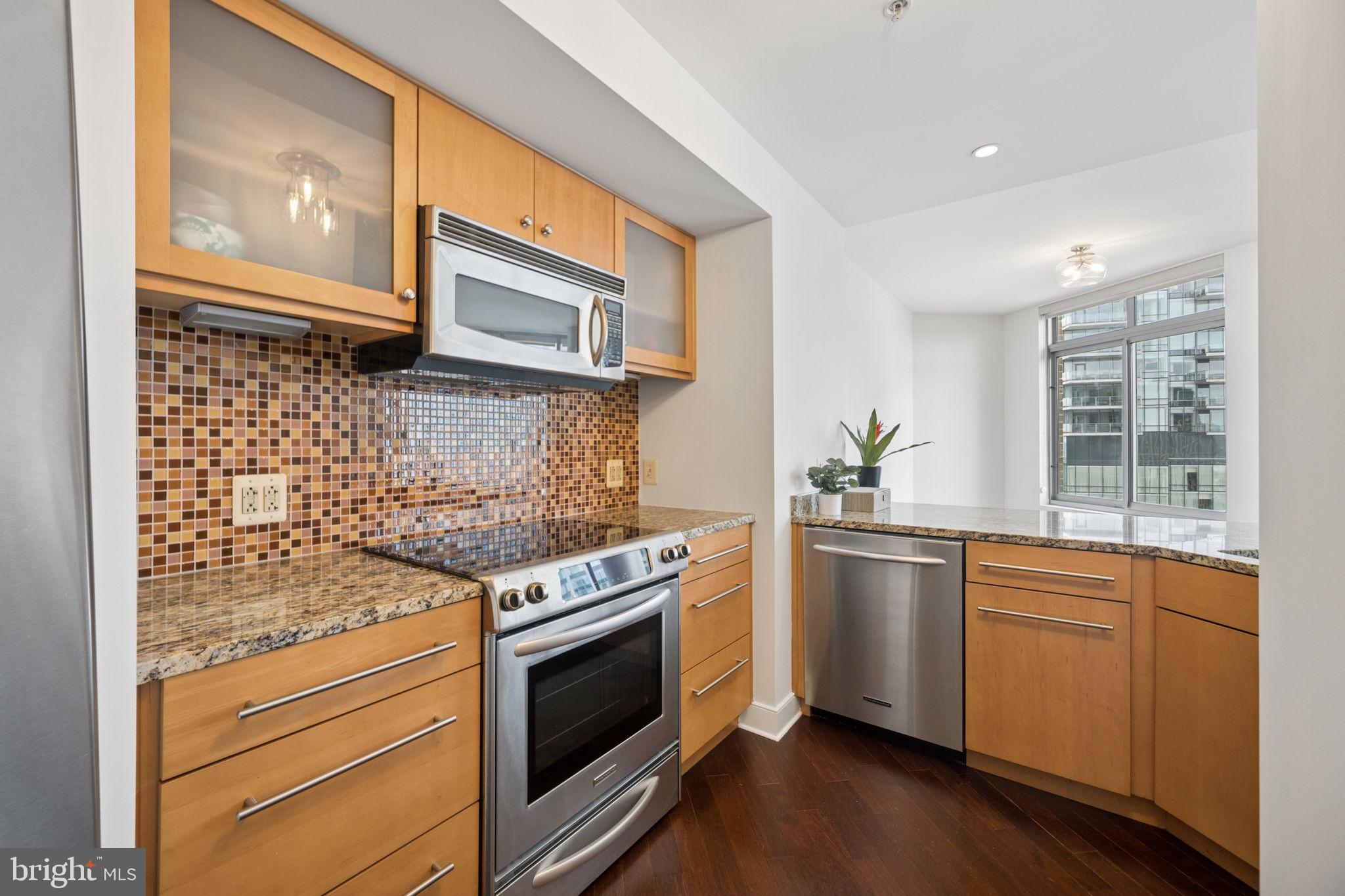 675 President Street, Unit 2002 Baltimore, MD 21202 - Photo 11 of 37 Kitchen