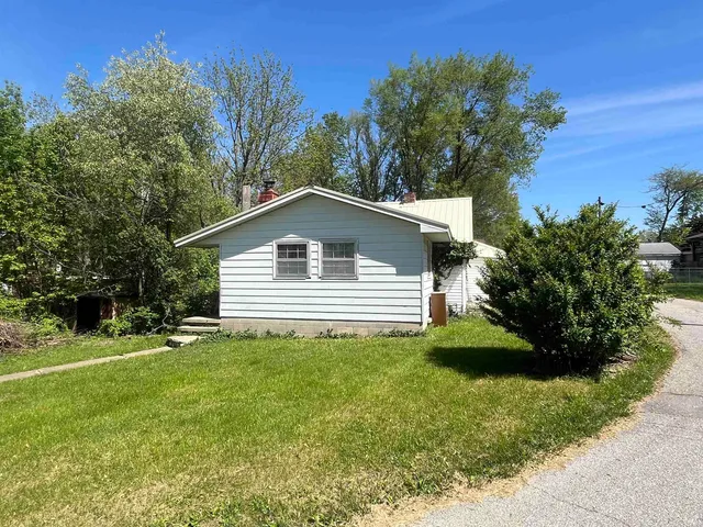 $92,500 | 4915 East White Point Drive, Monticello, IN 47960