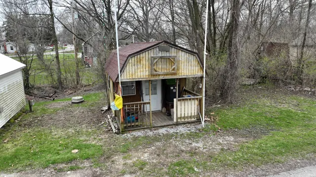 $92,500 | 4915 East White Point Drive, Monticello, IN 47960