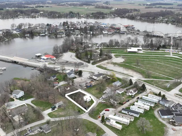 $92,500 | 4915 East White Point Drive, Monticello, IN 47960