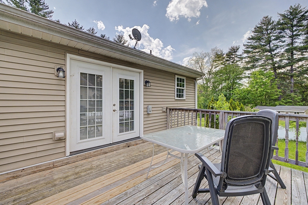 195 Westhampton Road Northampton, MA 01062 - Photo 4 of 34