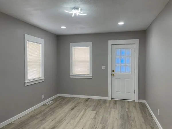 $93,900 | 530 McKeighan Avenue, Flint, MI 48507