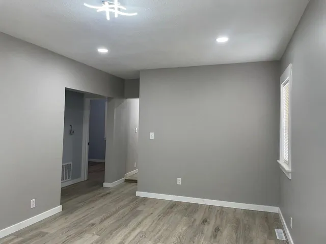 $94,850 | 530 McKeighan Avenue, Flint, MI 48507