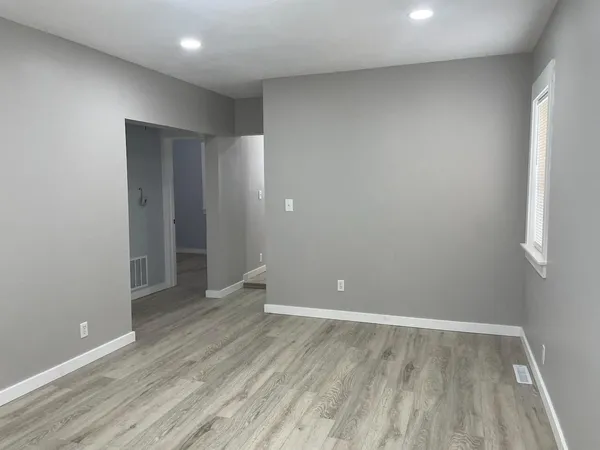 $93,900 | 530 McKeighan Avenue, Flint, MI 48507