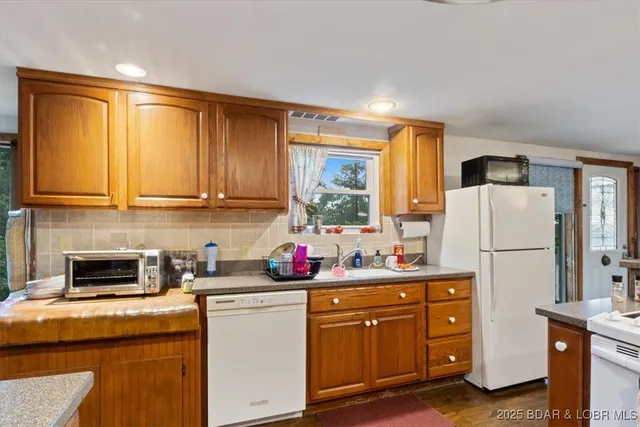 $425,000 | 21975 Highway 5, Versailles, MO 65084