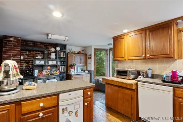 $425,000 | 21975 Highway 5, Versailles, MO 65084