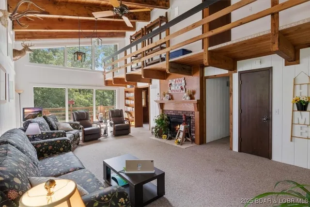 $425,000 | 21975 Highway 5, Versailles, MO 65084