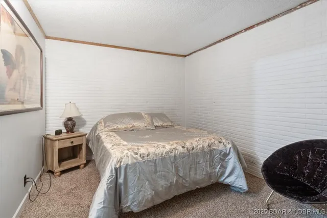 $425,000 | 21975 Highway 5, Versailles, MO 65084