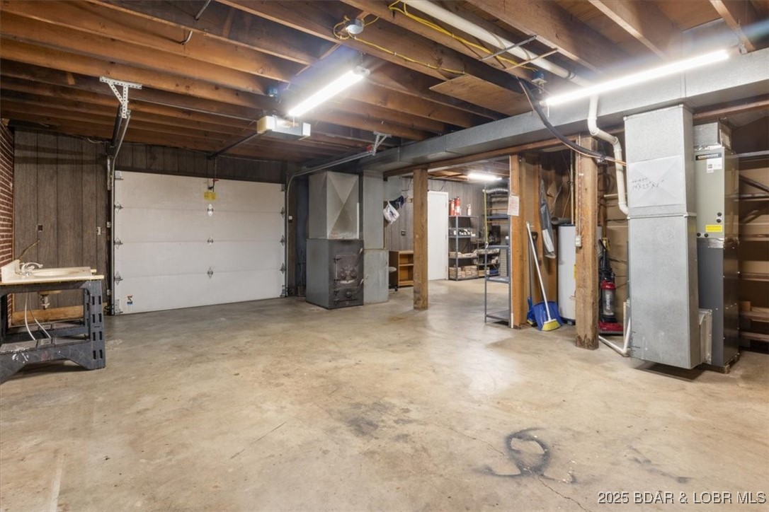 21975 Highway 5 Versailles, MO 65084 - Photo 30 of 49