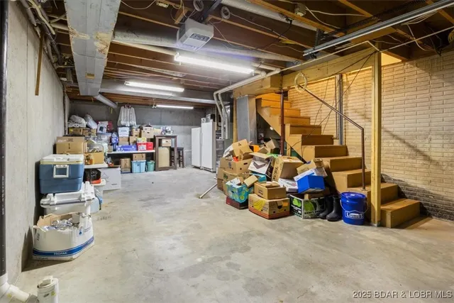 $425,000 | 21975 Highway 5, Versailles, MO 65084