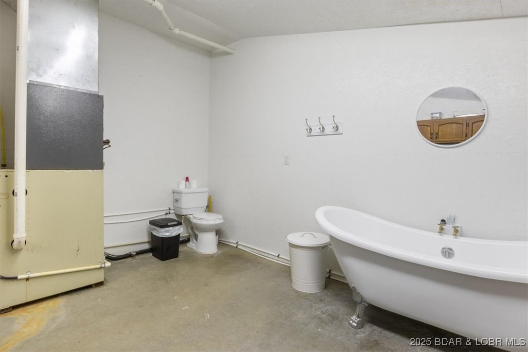 21975 Highway 5 Versailles, MO 65084 - Photo 37 of 49