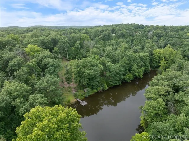 $425,000 | 21975 Highway 5, Versailles, MO 65084