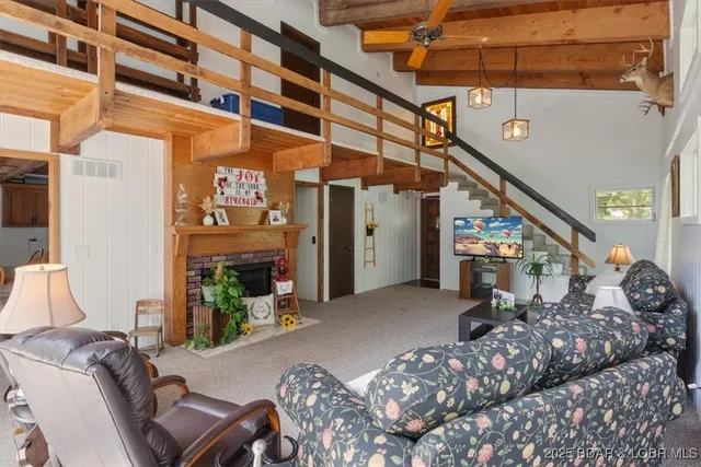 $425,000 | 21975 Highway 5, Versailles, MO 65084