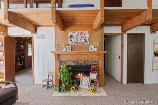 $425,000 | 21975 Highway 5, Versailles, MO 65084