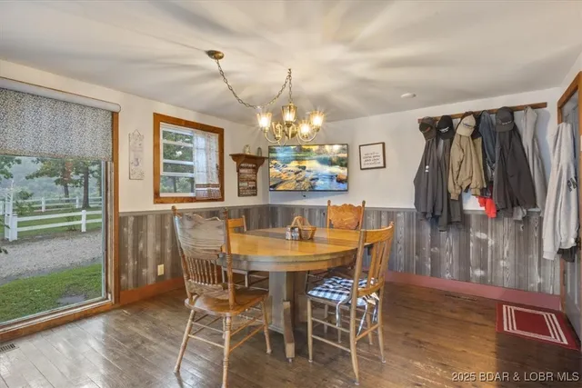 $425,000 | 21975 Highway 5, Versailles, MO 65084